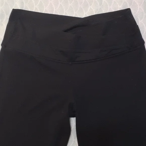 Lululemon Yoga Pants Size 6 - Picture 2 of 9